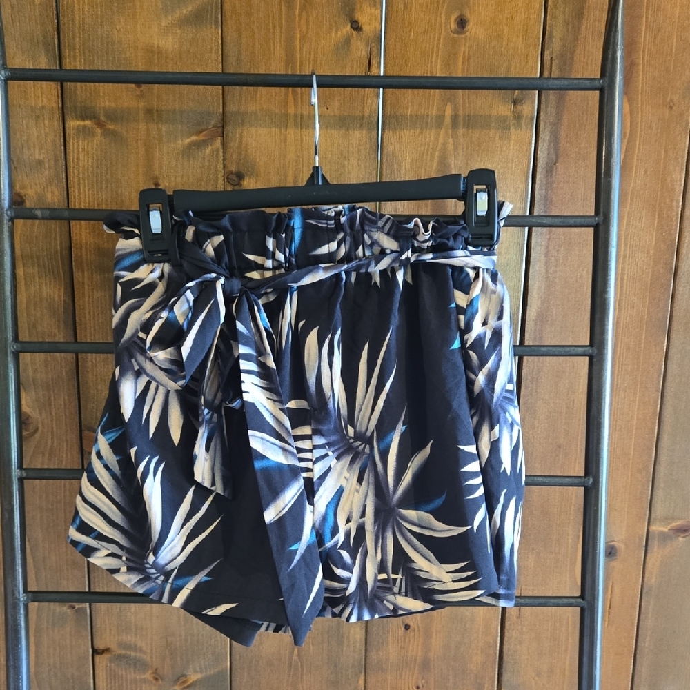 Tropical Print High-Waisted Shorts